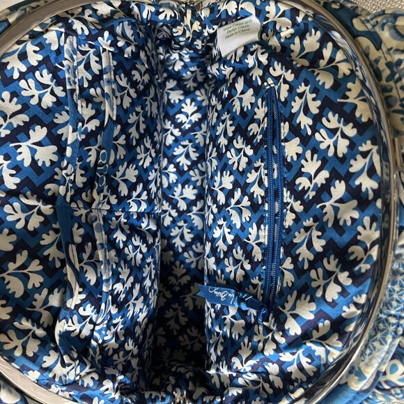 Vera Bradley Eloise Purse Blue Lagoon with Kiss Lock Closure and Shoulder Strap - Picture 5 of 16